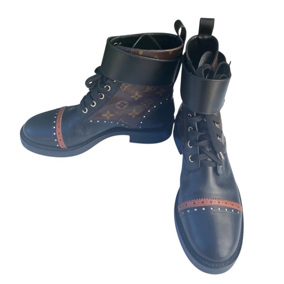 Louis Vuitton Wonderland Flat Ranger Boots Monogram | Designer Luxury Boots🥾 38 - Picture 3 of 16